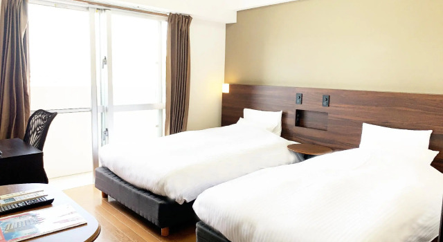 Villa Coast Nishimachi - Guesthouse in Okinawa, Забронировать Вилла Отели Наха с парковкой, рядом с Железнодорожная станция Кентё-маэ, Парковка