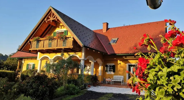 Апартаменты Weingut - Ferienhaus Sonja Rohrbacher