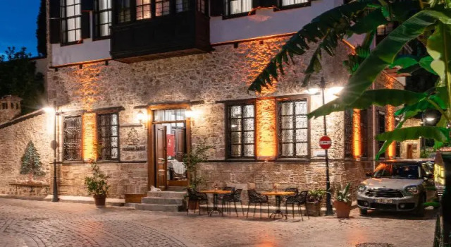 Cedrus Hotel