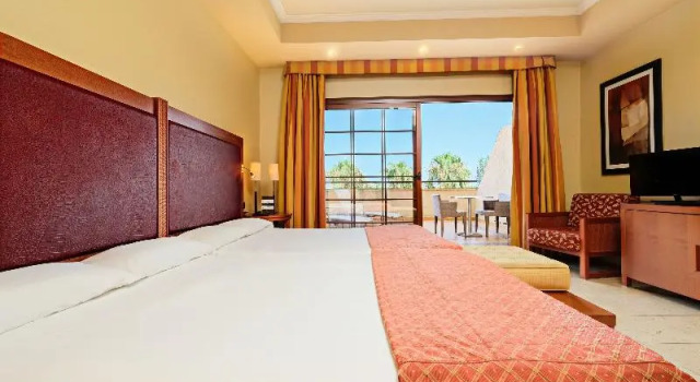 Двухместный номер Superior с балконом Hotel Envia Almería Spa & Golf