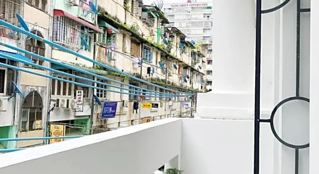 Номер Standard с балконом HOOD Hostel