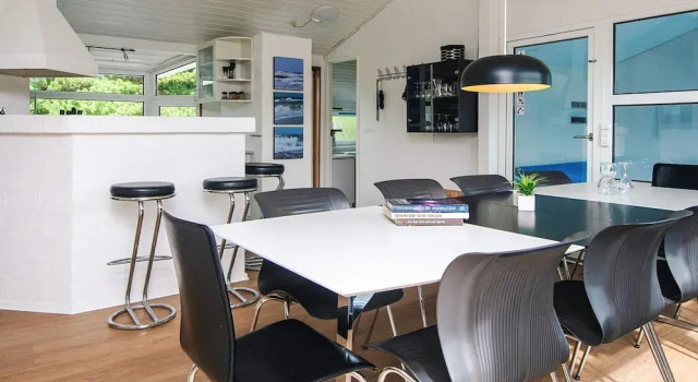 4 Star Holiday Home in Vejers Strand, Book Feriehus Sommerhuse i Vejers Strand, Hytte