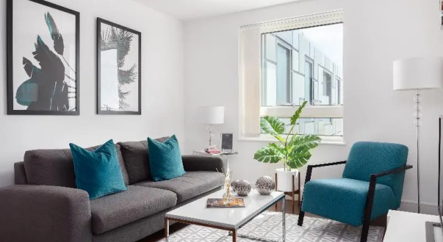 Lincoln Plaza Two-Bedroom Apartments
