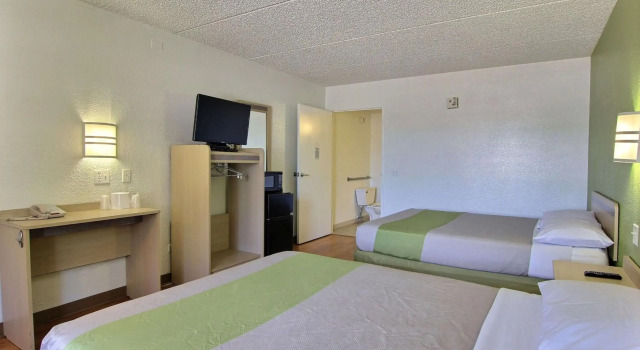 Motel 6 Austin, TX - Central Downtown UT