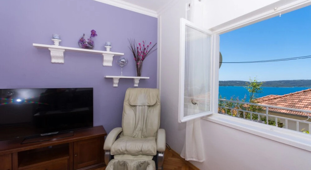 Апартаменты с балконом и с видом на море Villa Roza