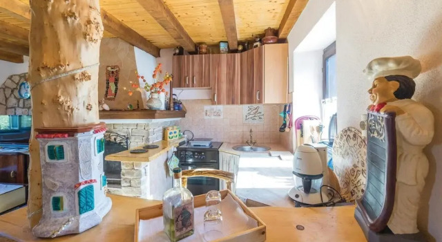 Beautiful Home in Drvenik Veliki With Wifi and 2 Bedrooms, Rezerwuj Hotel Hotele w Split-Dalmatia County z parkingiem, Parking