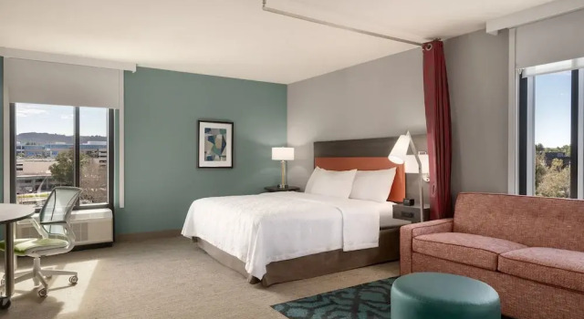 Двухместная студия-люкс Accessible Home2 Suites By Hilton Woodland Hills Los Angeles