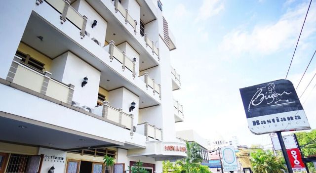 Bastiana Residence by OYO Rooms, Book Hotel Hotels in Sulawesi with Parking, Parking