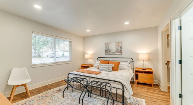 Delightful Grants Pass Home With Hot Tub!, Buchen Sie Ferienhaus Villen in Applegate Valley, Villa