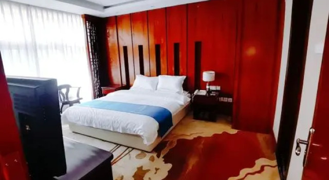 Люкс Business Tralin Hotel