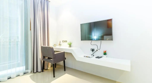 Студия Private apartment at Emerald Terrace
