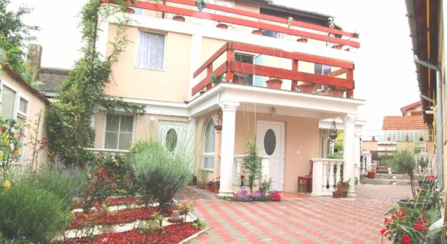 YOX apartment 4, Varaa Huoneisto Oradea 