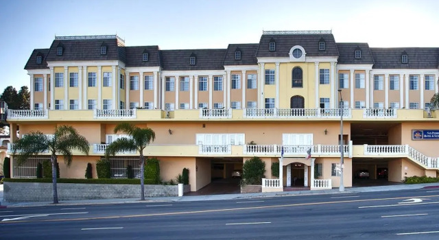 Двухместный полулюкс Best Western Plus San Pedro Hotel and Suites