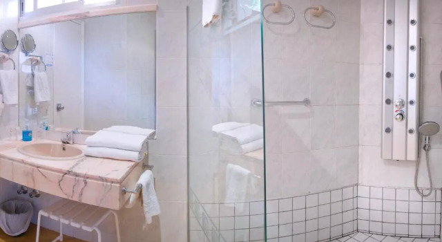 Трёхместный номер Standard GHT SAgaró Mar Hotel
