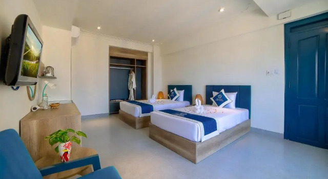 Семейный номер Standard с балконом Hoi An Aurora Riverside Hotel and Spa