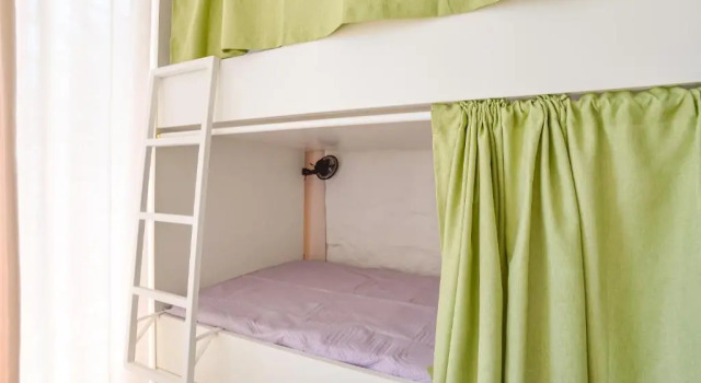 Кровать в общем номере (женский номер) Kite Hostel Stagnone