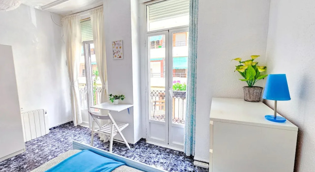 Семейные апартаменты с 2 комнатами с балконом Your Home In Valencia