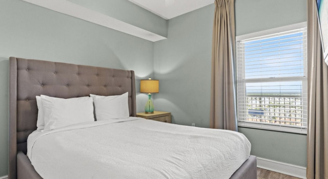 Majestic Beach Towers 2-1704, Rezerwuj Apartament Hotele w Panhandle Florida z parkingiem, Parking