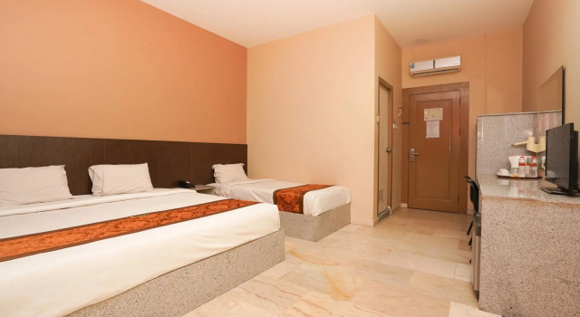 Suite Avi Hotel Surabaya