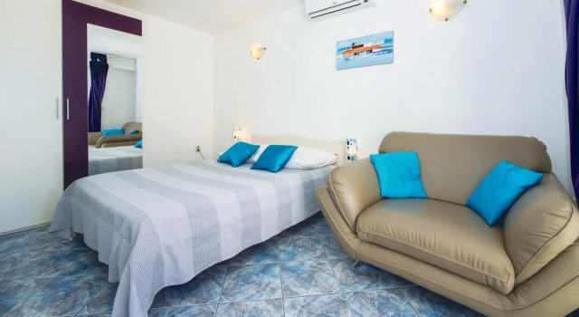 Awesome Home in Okrug Gornji With Sauna, Wifi and 5 Bedrooms