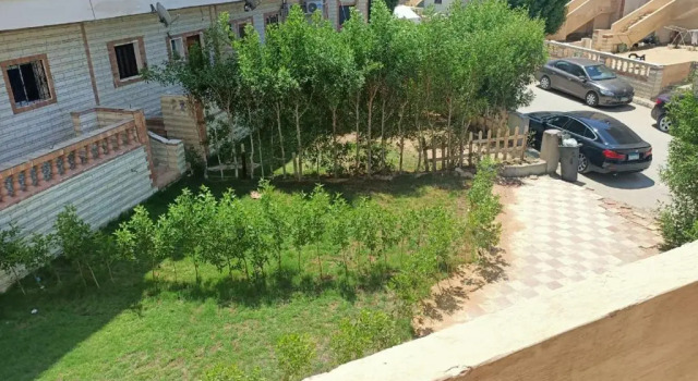 Lovely 2 Bedroom Home Vacation on North Coast beside Alalmin towers, Book Lejlighed Hoteller i Marsa Matrouh med parkering, Parkering