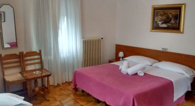 Четырёхместный номер Standard с балконом и с видом на озеро Hotel Silvana Garnì