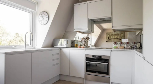 Апартаменты Elm Park Gardens XI by Onefinestay