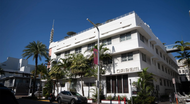 Dream South Beach, by Hyatt, Забронировать Отель Отели Майами-Бич 4 звезды, рядом с Еврейский музей Сэнфорда Л. Зиффа, 4*