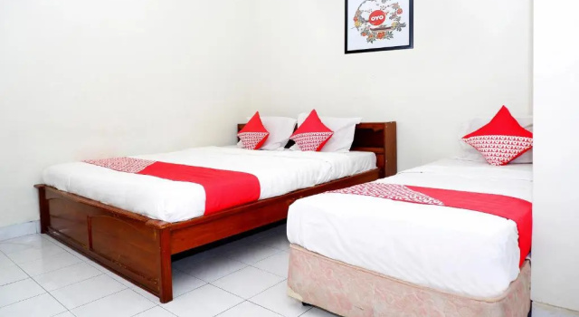 Люкс OYO 1196 Hotel Pura Puspa Rosa