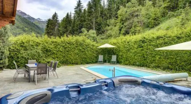Chalet Chalet Les Bubus, Prenota Chalet Hotel a Canton Vallese con parcheggio, Parcheggio