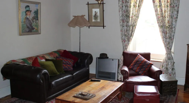 Коттедж с 3 комнатами Hillside Cottage
