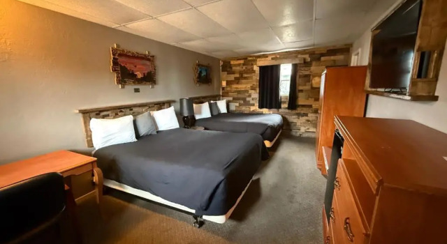 Четырёхместный номер Standard Bel Aire Motel Chamberlain Near Missouri River I 90
