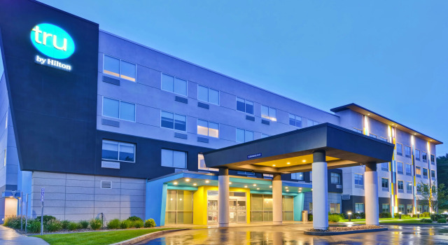 Tru by Hilton Middletown