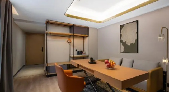 Люкс Deluxe Country Inn & Suites By Radisson Leizhou Xihu Wuheng Road Store