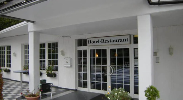 Meerbuscher Hof, Забронировать Отель Отели Мербуш 3 звезды, 3*
