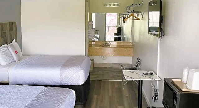 Номер Premium Evergreen Inn