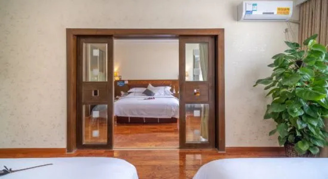 Люкс Boutique Holiday Hotel (Beihai Beibuwan Square)
