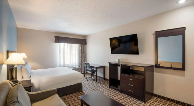 Двухместный номер Standard SureStay Plus Hotel by Best Western Coralville Iowa City