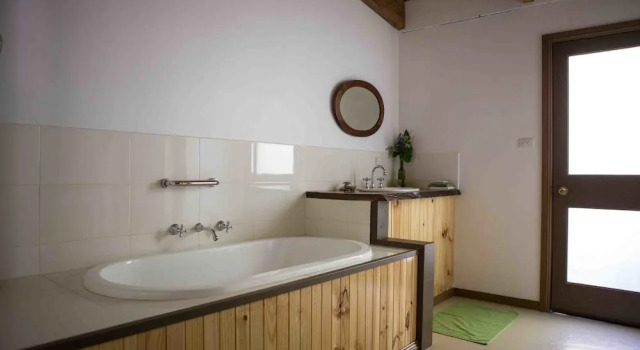 Номер Standard Buttercup Hill