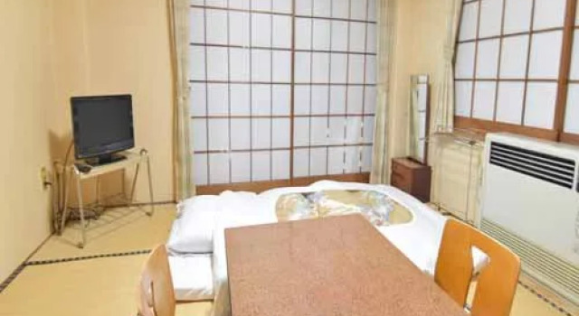 Kuroishi Onsen Miuraya Ryokan, Book Hotel  