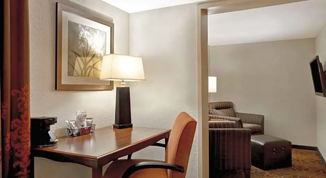 Люкс c 1 комнатой Hampton Inn Fort Wayne-Southwest