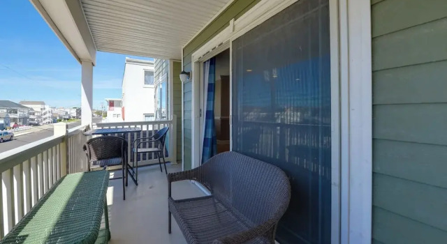 Апартаменты Spacious Wildwood Townhome w/ Covered Balcony