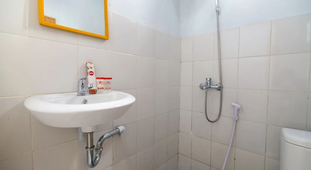 Hm Guest House by OYO Rooms