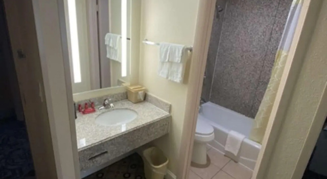 Четырёхместный люкс Baymont by Wyndham College Park Atlanta Airport South