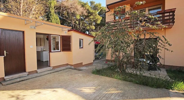Studio Apartment Valkane
