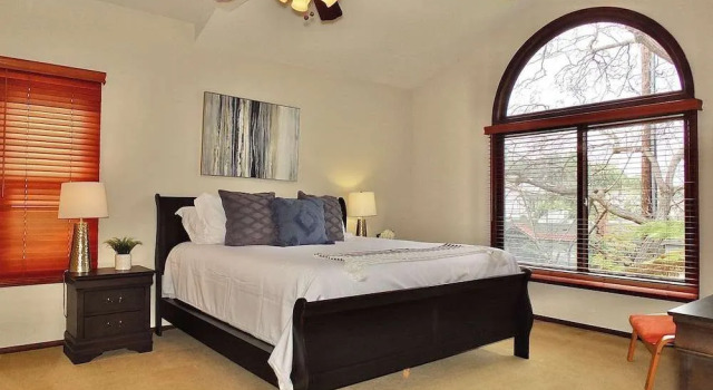 Belmont Heights Retreat Stunning Gardens, Забронировать Дом для отпуска Виллы Лонг-Бич, рядом с Собачий пляж Роузи, Вилла