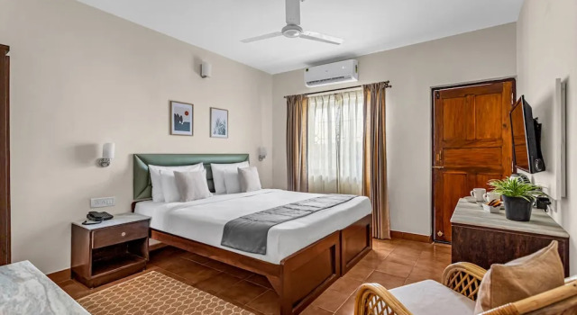 Номер Deluxe с балконом La Vaiencia Beach Resort, Morjim
