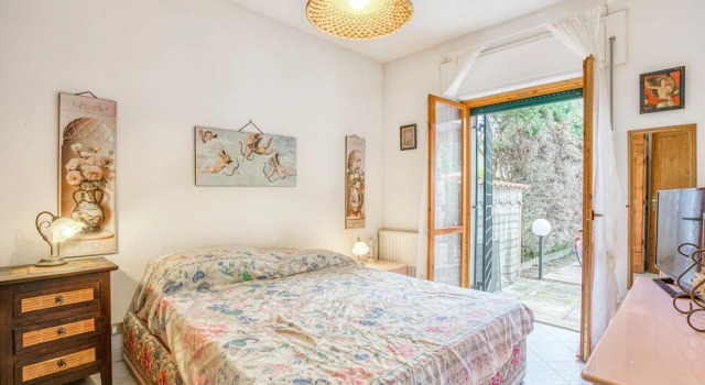 Nice Home in Anzio With 1 Bedrooms, Boek Hotel Hotels in Lazio met parkeren, Parkeren