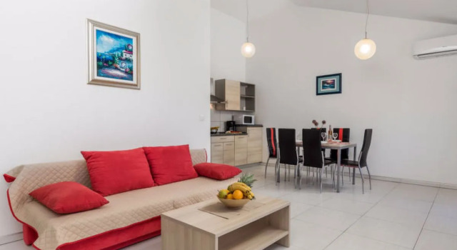 Apartment Romana Bardonecchia 10927, Varaa Huoneisto Hotellit Kvarner Islands uima-altaalla, Uima-allas