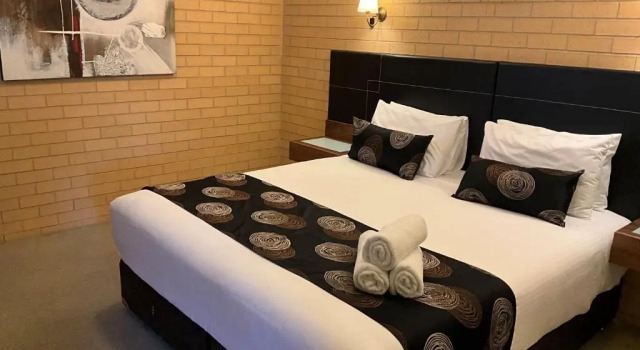 Апартаменты Дуплекс Albury Georgian Motel & Suites